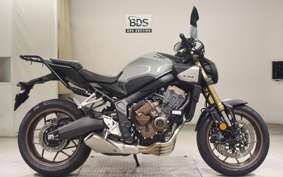 HONDA CB650R E-Clutch 2025 RH17