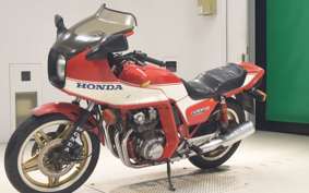 HONDA CB900F 2025 SC01