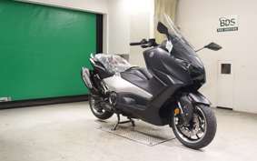 YAMAHA T-MAX 560 2026 SJ21J