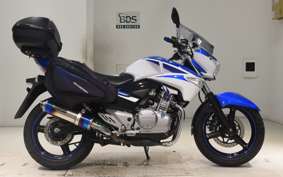 SUZUKI GSR250