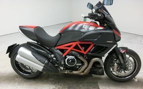 DUCATI DIAVEL Carbon 2011 G100A