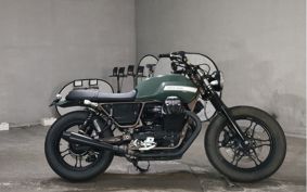 MOTO GUZZI V7 STONE 2018 ..