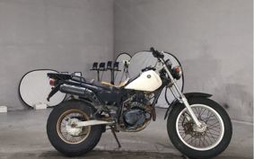YAMAHA TW225 DG09J