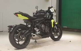 TRIUMPH TRIDENT 660 2023