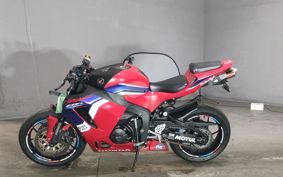 HONDA CBR600RR 2021 PC40