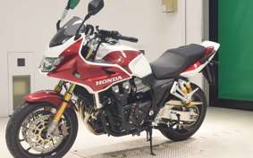 HONDA CB1300SB SUPER BOLDOR SP 2025 SC54