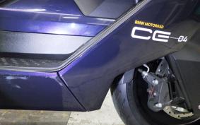 BMW CE-04 2025