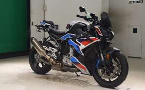 BMW M1000R 2026