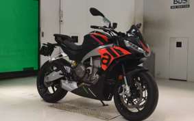 APRILIA トゥオノ660 FACTORY 2024