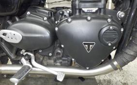 TRIUMPH BONNEVILLE T100 2021