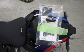 BMW M1000R 2024
