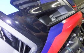 BMW M1000R 2026