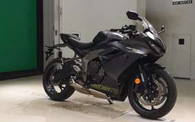 TRIUMPH DAYTONA 660 2024