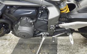 TRIUMPH STREET TRIPLE RS 2023
