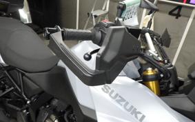SUZUKI Vストローム800DE 2024 EM1BA