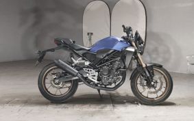 HONDA CB250R MC52
