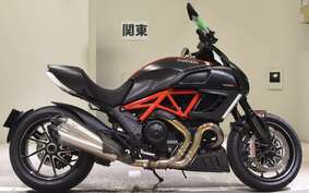 DUCATI DIAVEL Carbon 2011 G100A