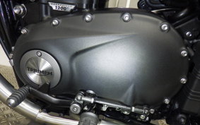 TRIUMPH BONNEVILLE BOBBER 2025