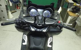 YAMAHA T-MAX 560 T 2020 SJ19J