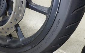 HONDA NM4 VULTUS -02 2014 RC82