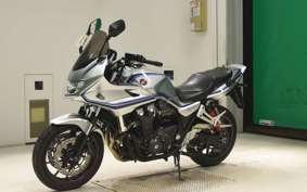 HONDA CB1300SB SUPER BOLDOR 2024 SC54