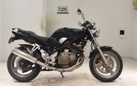 SUZUKI BANDIT 250 GJ74A