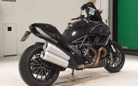 DUCATI DIAVEL 2012