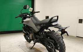 HUSQVARNA SVARTPILEN 250 2024