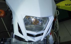SUZUKI DJEBEL 250 XC SJ45A