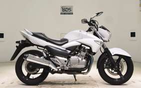 SUZUKI GSR250 2000