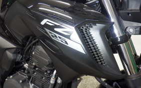 YAMAHA FZ25 1995