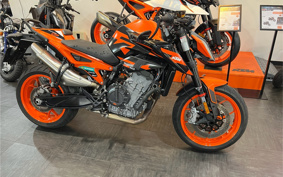 KTM 890 DUKE 2024 TU940
