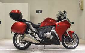 HONDA VFR1200F DCT 2010 SC63