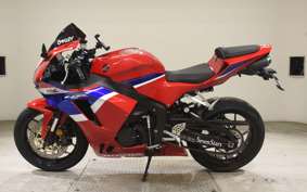 HONDA CBR600RR 2025 PC40