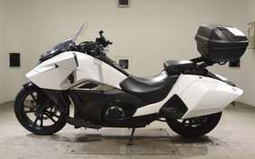 HONDA NM4 VULTUS -02 2014 RC82