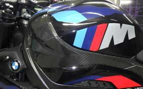 BMW M1000R 2023