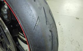DUCATI STREETFIGHTER V4 S 2021