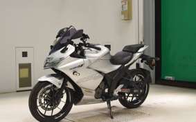 SUZUKI GIXXER 250 SF