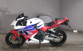 HONDA CBR600RR 2015 PC40