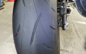 HONDA CBR650R E-Clutch 2025 RH17