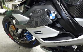 BMW M1000R 2026