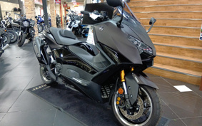 YAMAHA T-MAX 560 A TECHMAX 2025 SJ21J
