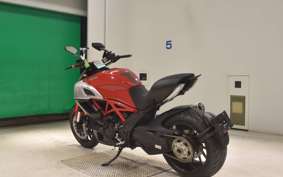 DUCATI DIAVEL 2011