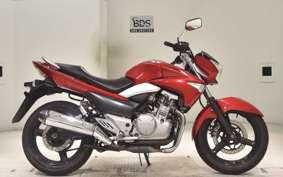 SUZUKI GSR250 2004