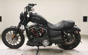 HARLEY XL883N 2013