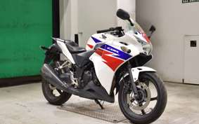HONDA CBR250R GEN 3 2014 MC41