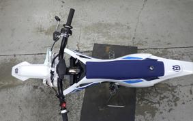HUSQVARNA EE-5 2012