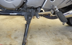 SUZUKI GSR250