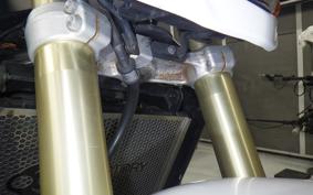 SUZUKI GSR750 2011
