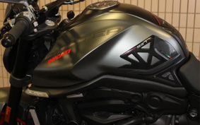 DUCATI MONSTAR 937 PLUS 2022 4M00